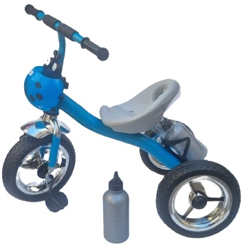 תלת אופן עם בקבוק שתיה במגוון צבעים