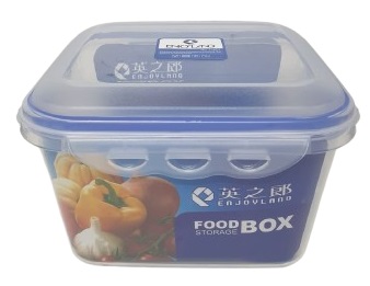 קופסא איכותית עם סגירה הרמטית וסוגרים 2.3L